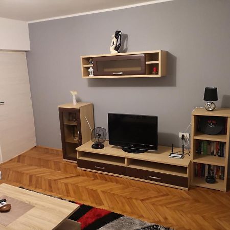 Tamy Apartment Pula Bagian luar foto
