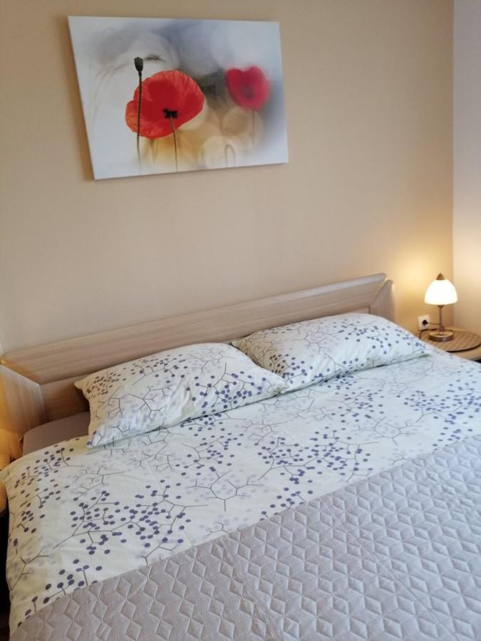 Tamy Apartment Pula Bagian luar foto