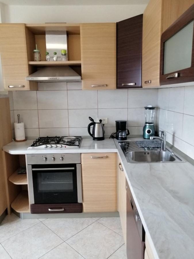 Tamy Apartment Pula Bagian luar foto